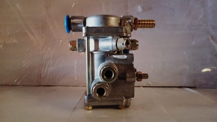 Valvula rele con emergencia tipo viberti hasta 4 ejes s/spring - Vista 2