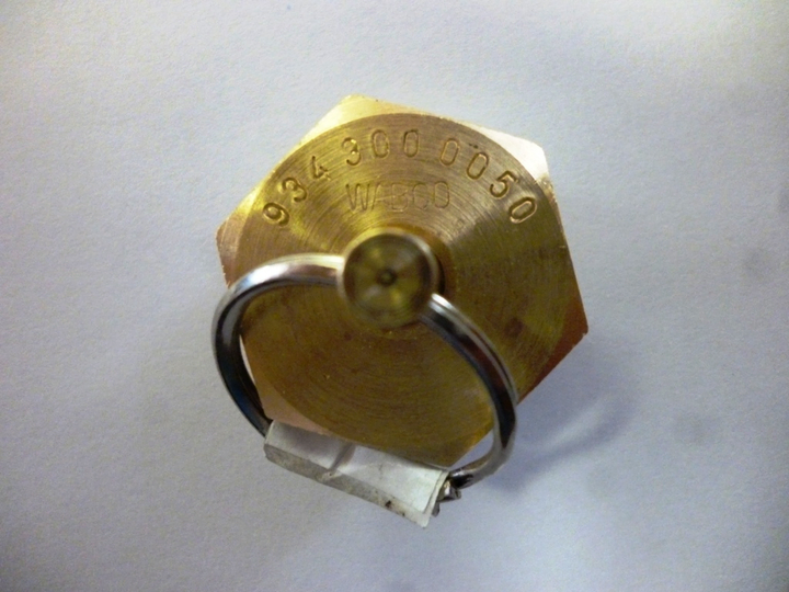 Valvula drenaje manual con argolla con seguro - Imagen principal