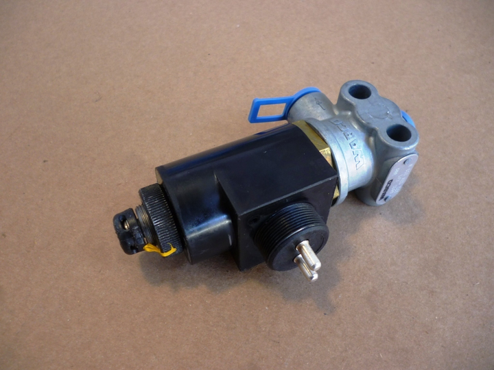 Valvula solenoide 12 volt.  3/2 vias - Imagen principal