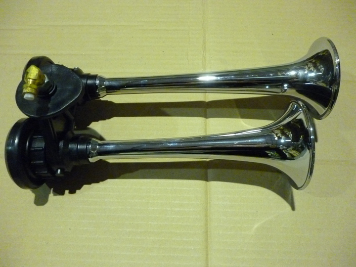 Bocina a aire astral dupla cromada - Imagen principal