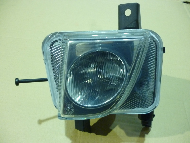 Faro aux/caminero p/golpe niebla cristal h3 izq - Imagen principal