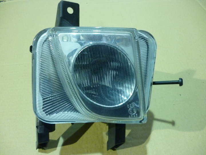 Faro aux/caminero p/golpe niebla cristal h3 der - Imagen principal