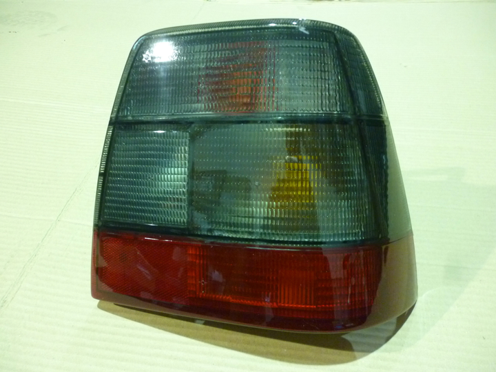 Faro trasero rojo fume der - Vista 2