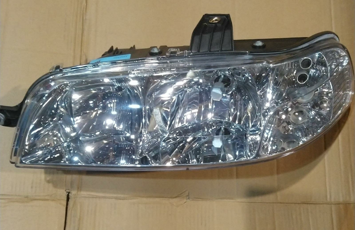 Semioptica d/parabola izq - Imagen principal