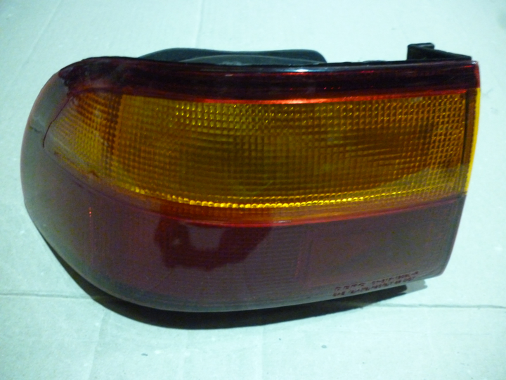 Faro trasero ambar rojo izq - Imagen principal