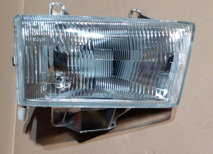 Semioptica (modelo tailandesa) izq - Vista 2