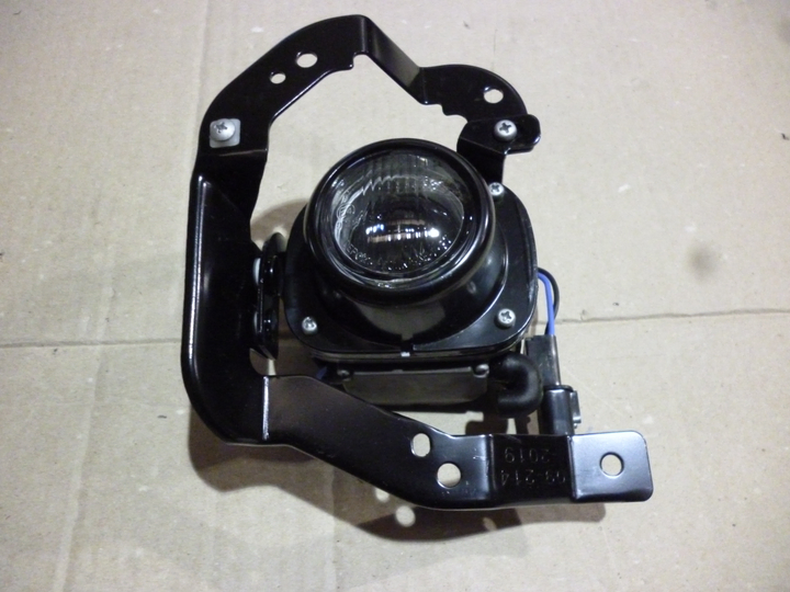 Faro aux/caminero p/golpe niebla cristal c/rejilla izq - Imagen principal