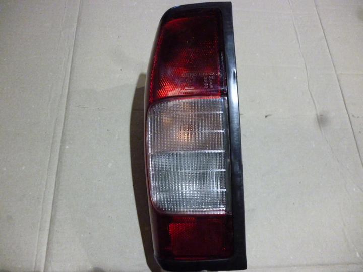Faro trasero cristal rojo izq - Imagen principal