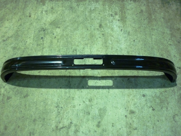 Paragolpe delantero negro m.benz 1113 - Imagen principal