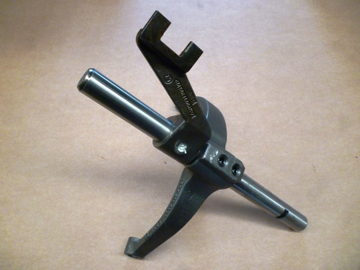 Horquilla caja cambios 1a y 2a 8s-1350 - Imagen principal