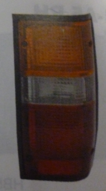 Faro trasero tricolor marco negro der - Imagen principal