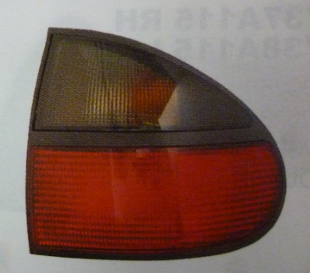 Faro trasero rojo fume izq - Imagen principal