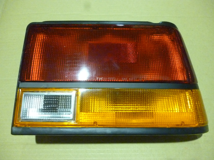 Faro trasero tricolor t/iki izq - Imagen principal