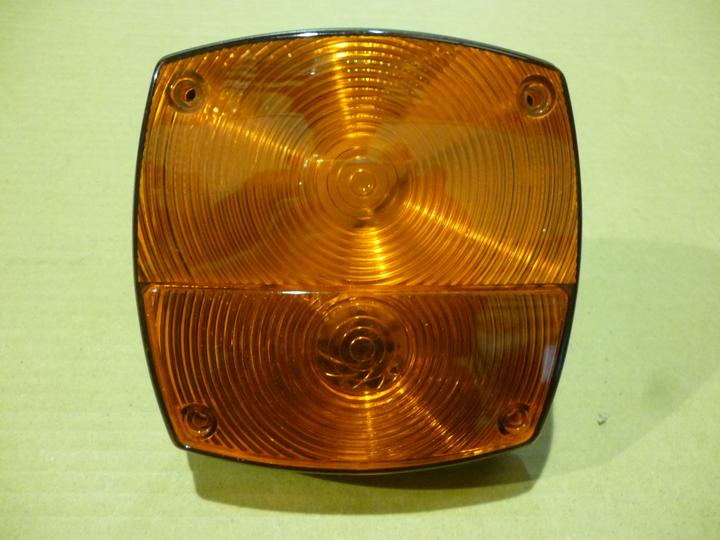 Faro trasero cuadrado ambar linea curva base embutir t/randon i/d - Imagen principal