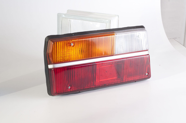 Faro tras tri plas der - Imagen principal