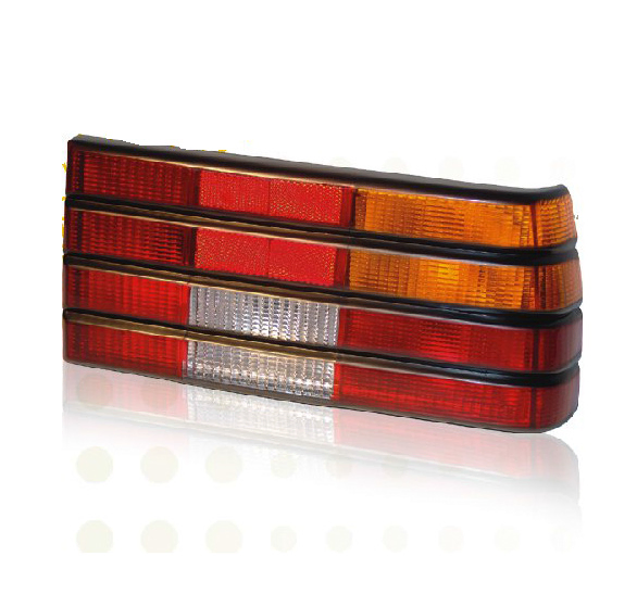 Faro trasero tricolor acril. m/negro izq - Imagen principal