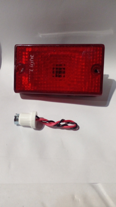 Faro lim techo rectangular rojo lente plano i/d - Imagen principal