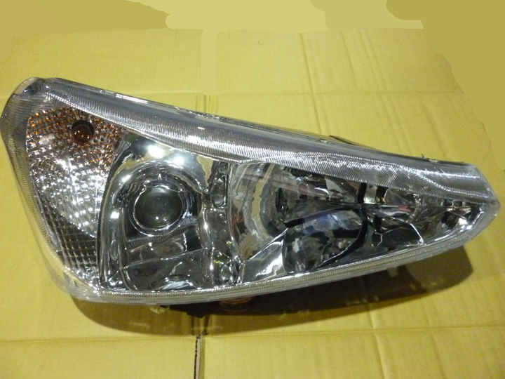 Semioptica d/parabola (triangular) i/d - Imagen principal