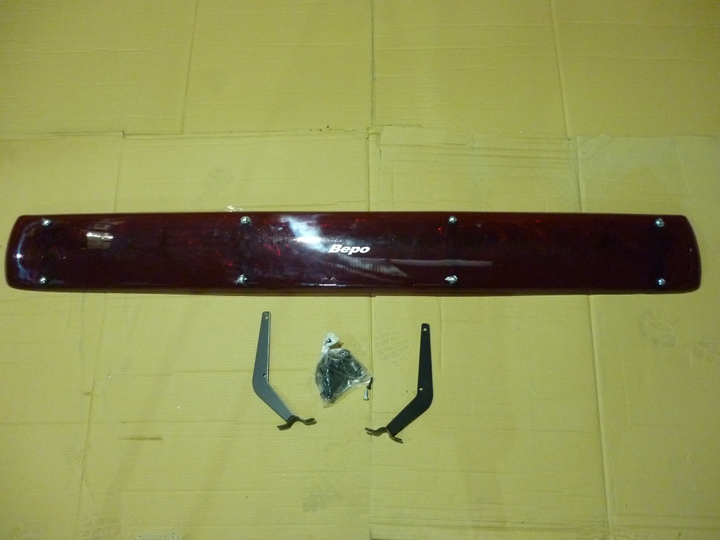 Visera policarbonato rojo 1074x210 mm m.b frontal-f. cargo - Imagen principal