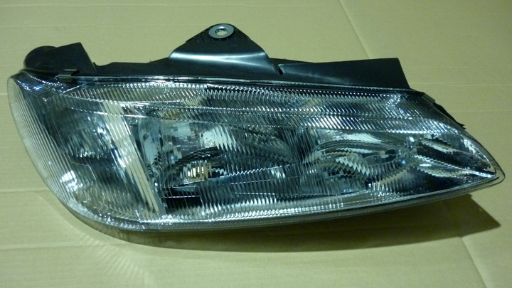 Semioptica c/luz posicion y giro izq - Imagen principal