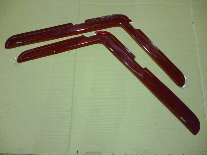 Gotero puerta (jgo) policarbonato rojo en "l" - Imagen principal