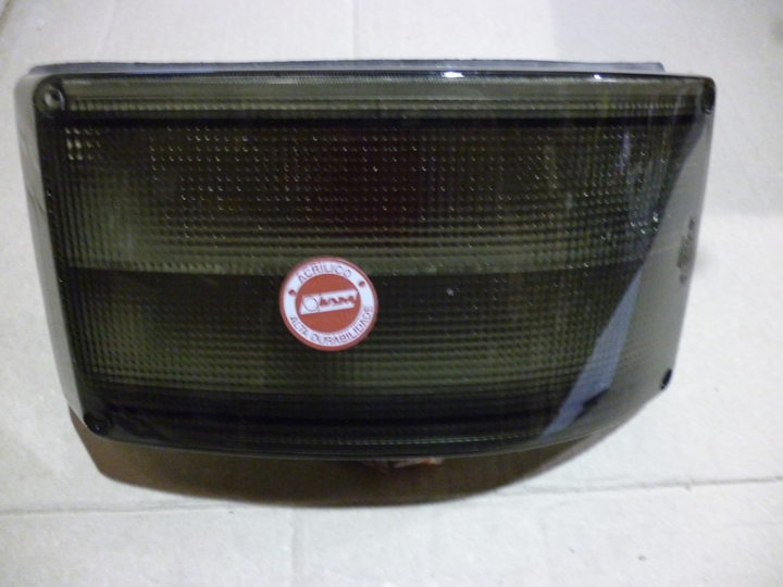 Señalero c/marcha atras 2 plamparas fume ambar i/d - Imagen principal