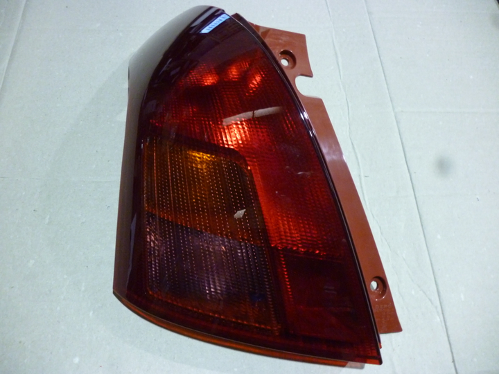 Faro trasero izq - Imagen principal