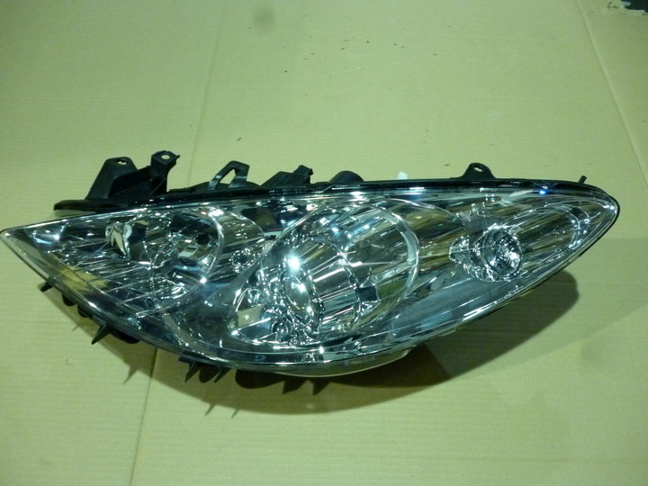 Semioptica izq - Imagen principal