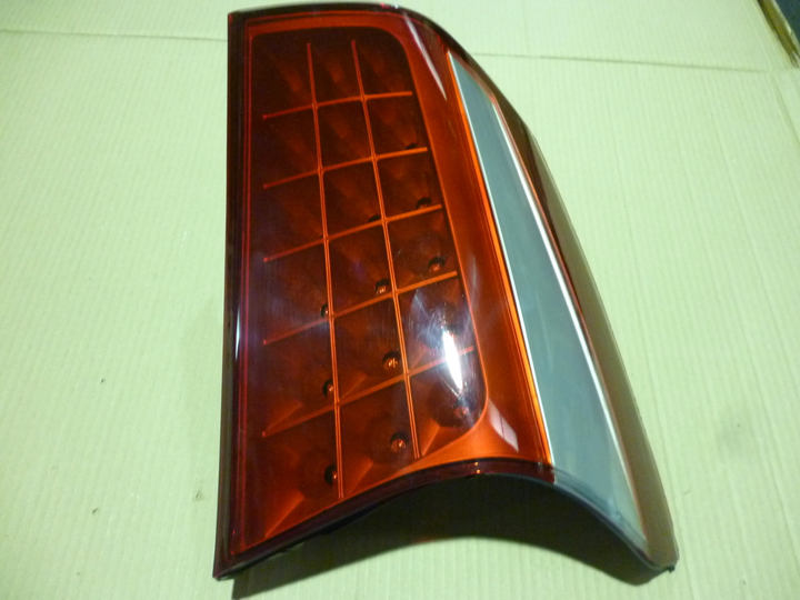 Faro trasero central der der - Imagen principal