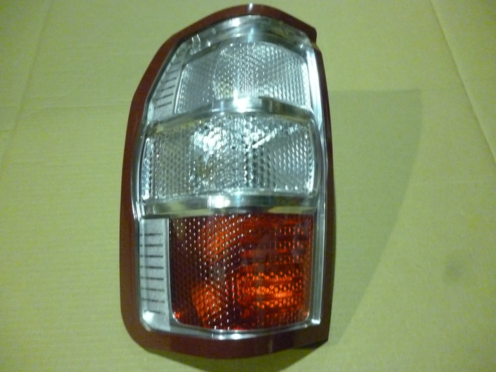 Faro trasero bicolor izq - Imagen principal