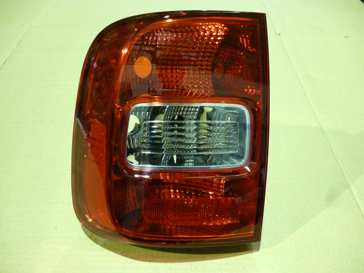 Faro trasero.rojo/cristal izq - Imagen principal