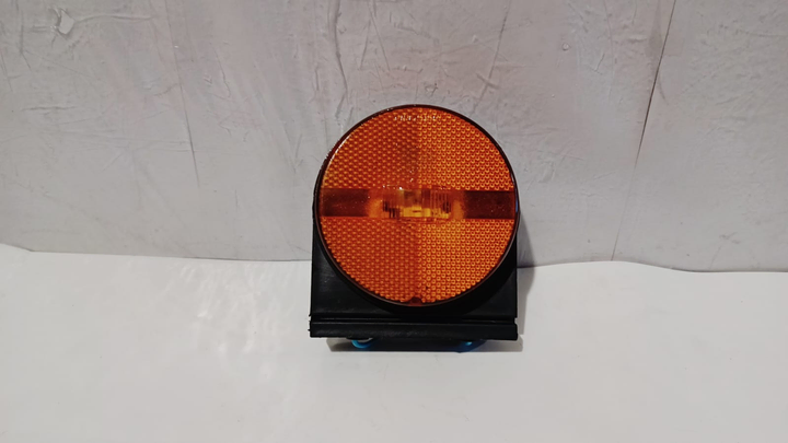 Faro retrolateral 88mm ambar redondo c/sop. c/led  c/conector i/d - Imagen principal