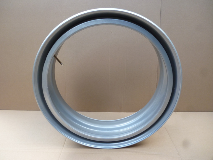 Llanta rueda 8.25x22.5 cubierta s/camara c/valvula remolque - Imagen principal