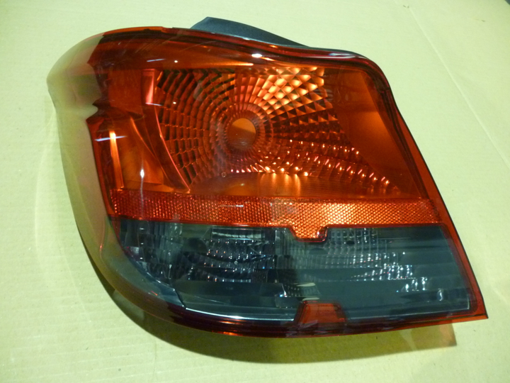 Faro trasero fume izq - Imagen principal