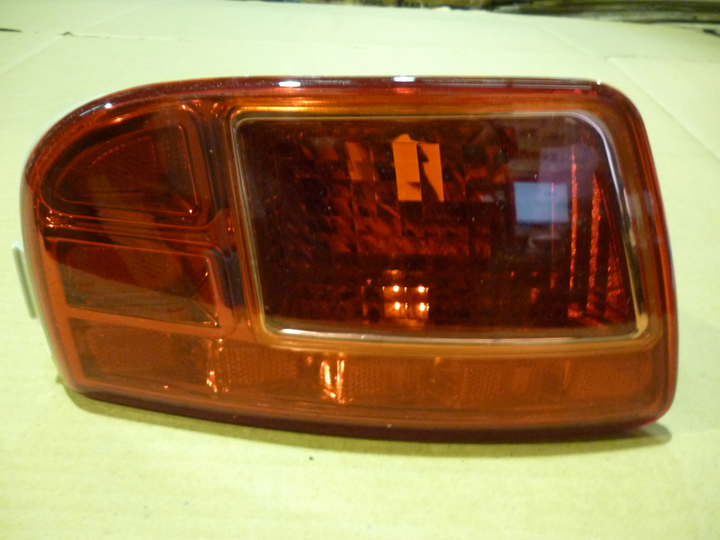 Faro trasero paragolpe izq - Imagen principal