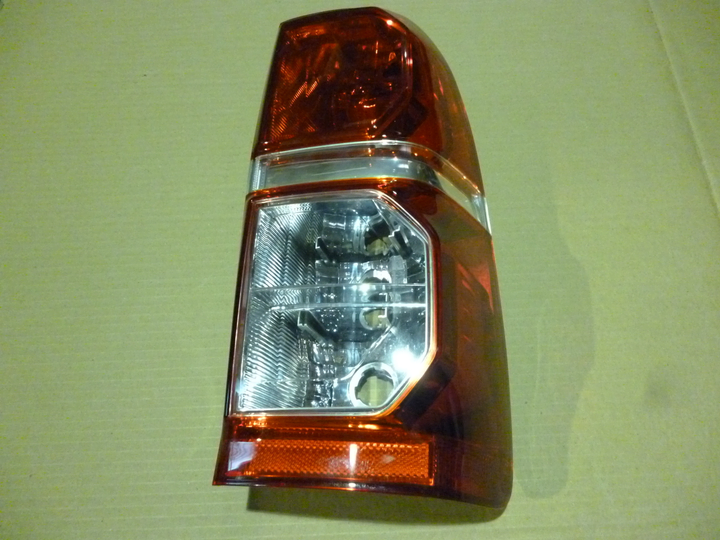 Faro trasero bicolor der - Imagen principal