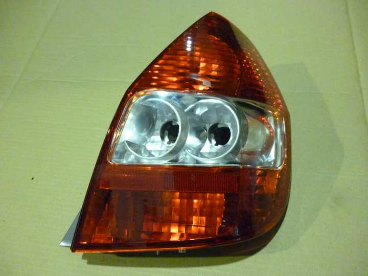 Faro trasero bicolor der - Imagen principal