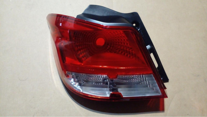 Faro tras.rojo-cristal izq - Imagen principal