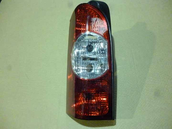 Faro trasero izq - Imagen principal