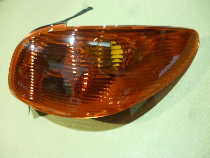 Faro tras.tricolor der - Imagen principal