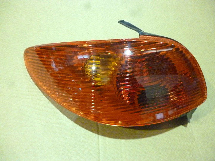 Faro tras.tricolor izq - Imagen principal