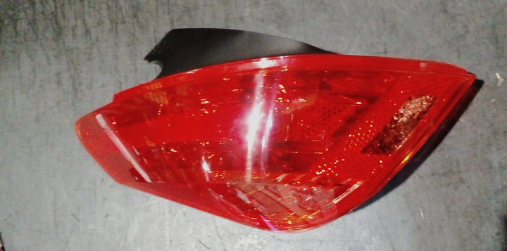 Faro trasero izq - Imagen principal