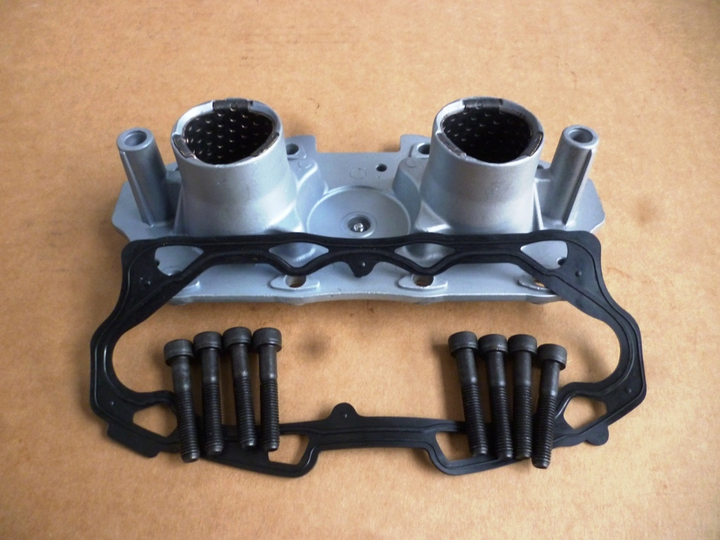 Kit tapa aluminio-tornillos-junta mordaza meritor - Imagen principal