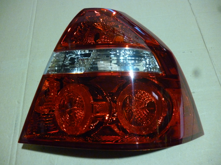 Faro trasero bicolor der - Imagen principal