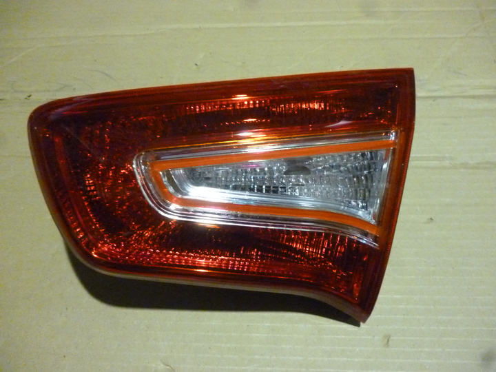 Faro trasero bicolor der - Imagen principal