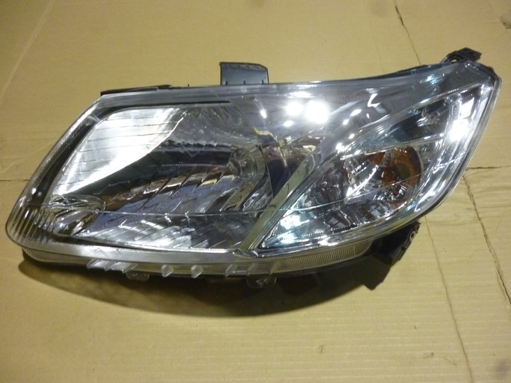 Semioptica izq - Imagen principal