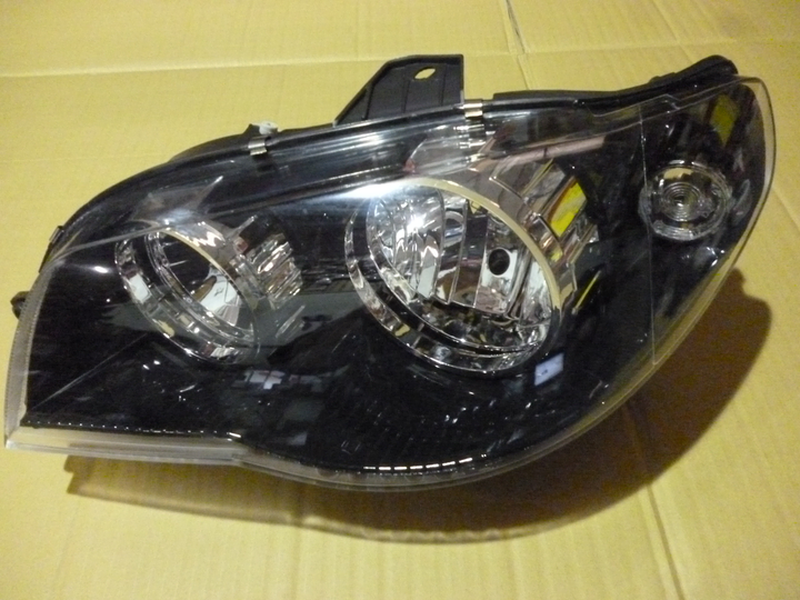 Semioptica fondo negro. aro cromado izq - Imagen principal