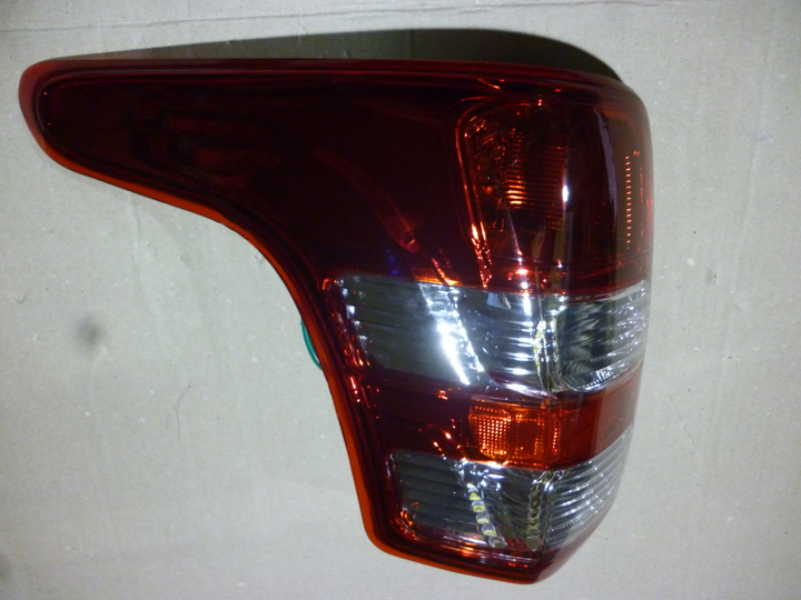 Faro trasero izq - Imagen principal