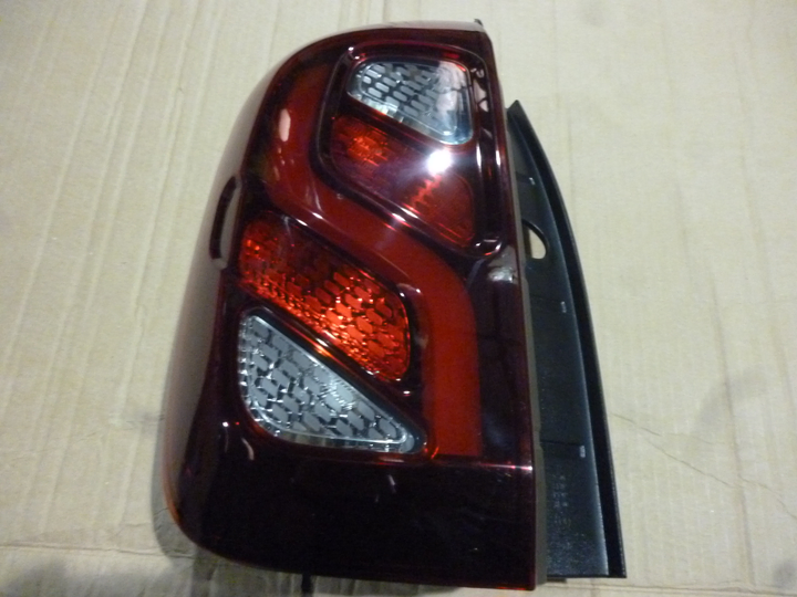 Faro trasero bicolor izq - Imagen principal