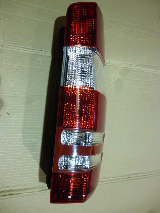 Faro trasero bicolor der - Imagen principal